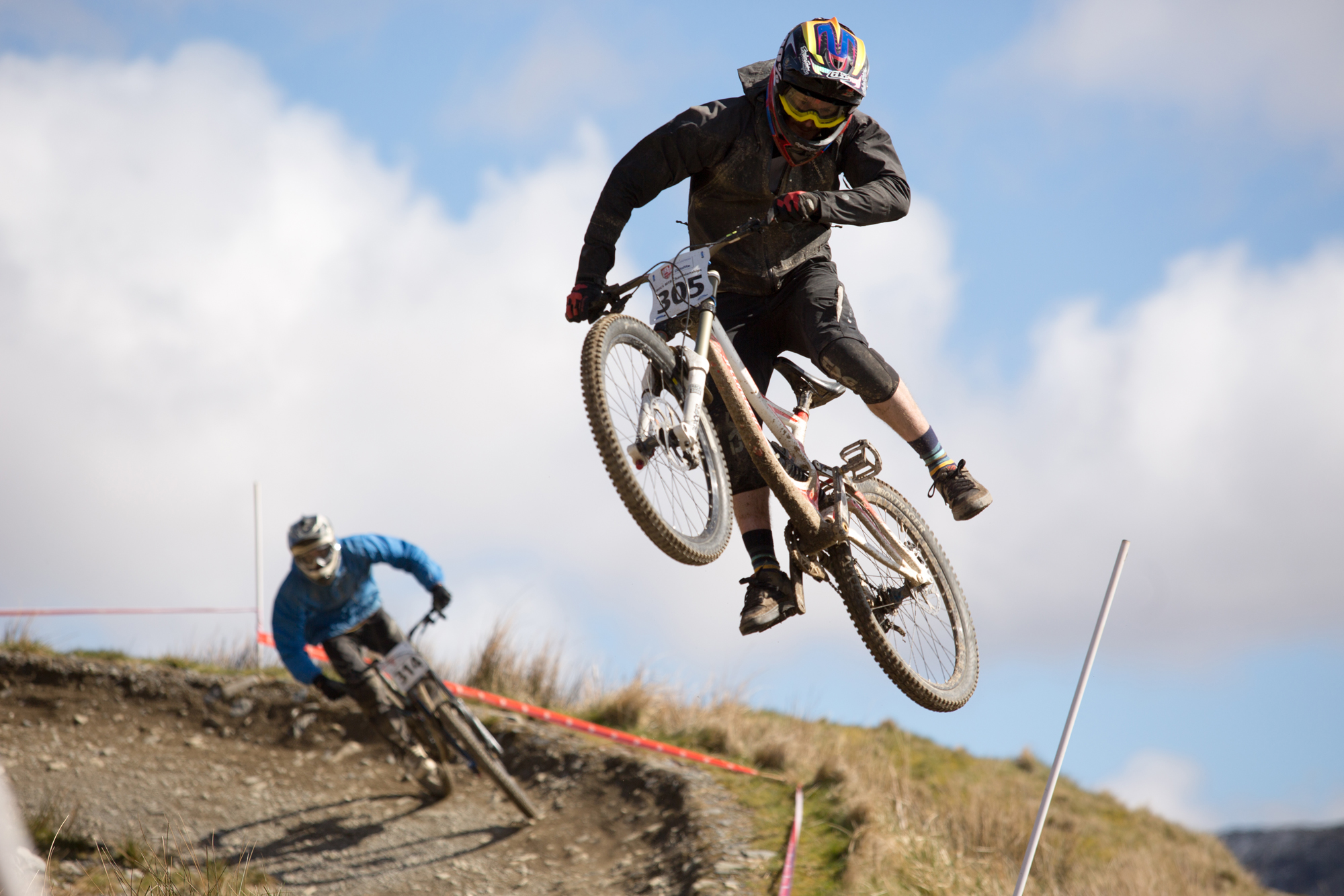 Downhill mountain bike hot sale racing near me